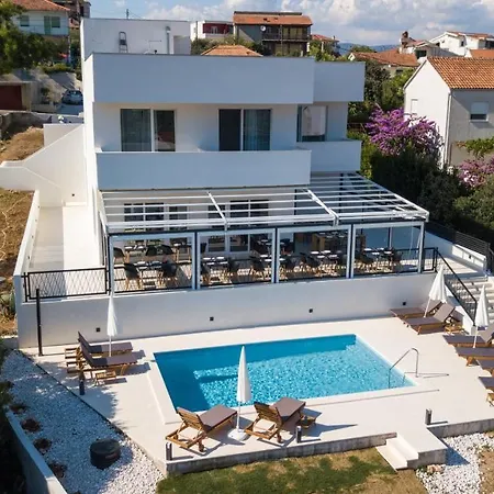 Luxury Magico * Slatine